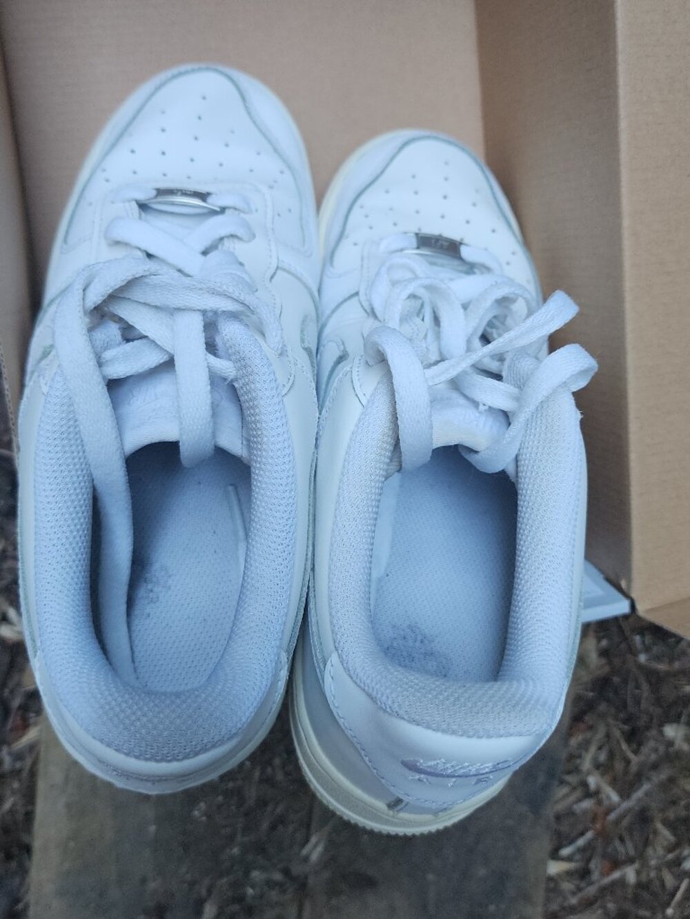 EUC All White Nike AF1'S Youth/Men sz 7, Women's 8.5 Nike Air Force Ones - Picture 12 of 14